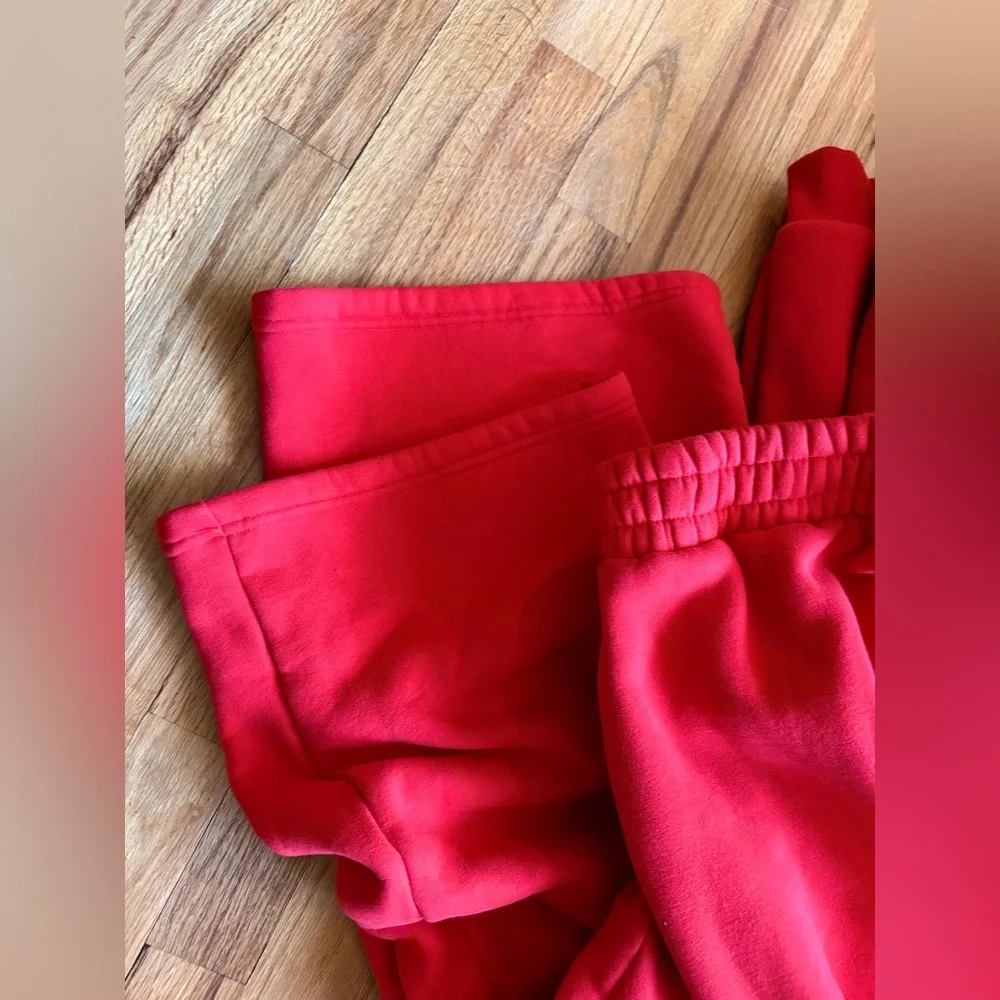 Comfrt LOVE Set in Crimson XL - Picture 8 of 13